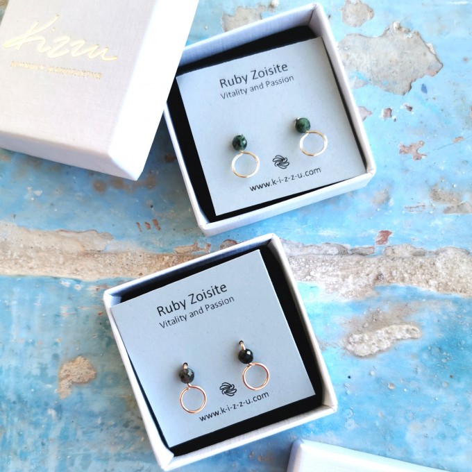 Ruby-Zoisit-Ohrstecker mit Kreis • Sterling Silber / Gold Filled / Roségold • Handmade Minimal Design • Vitalität & Leidenschaft • Weihnachtsgeschenk