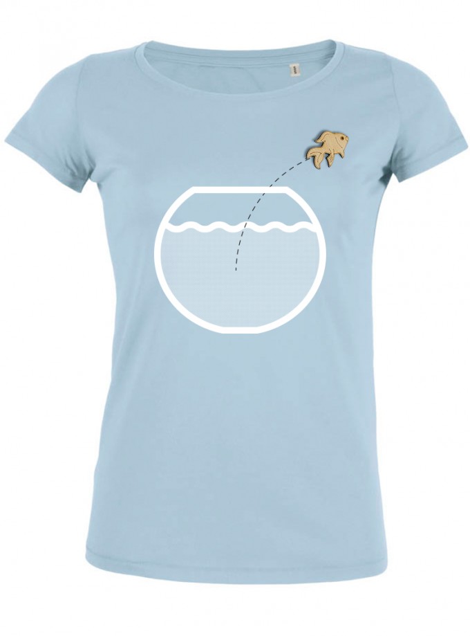 wat? Apparel Aquarium mit Goldfisch - T-Shirt Damen mit Holzbrosche wat? Apparel Aquarium mit Goldfisch - T-Shirt Damen mit Holzbrosche