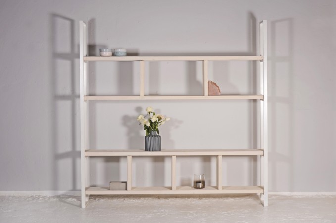 Regal aus recyceltem Bauholz und Stahl | SUSTEREN WIT Regal aus recyceltem Bauholz und Stahl | SUSTEREN WIT