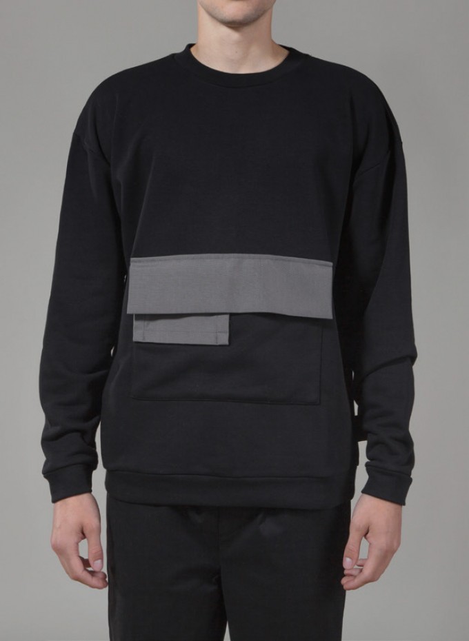TRINITAS Level Crewneck
TRINITAS Level Crewneck