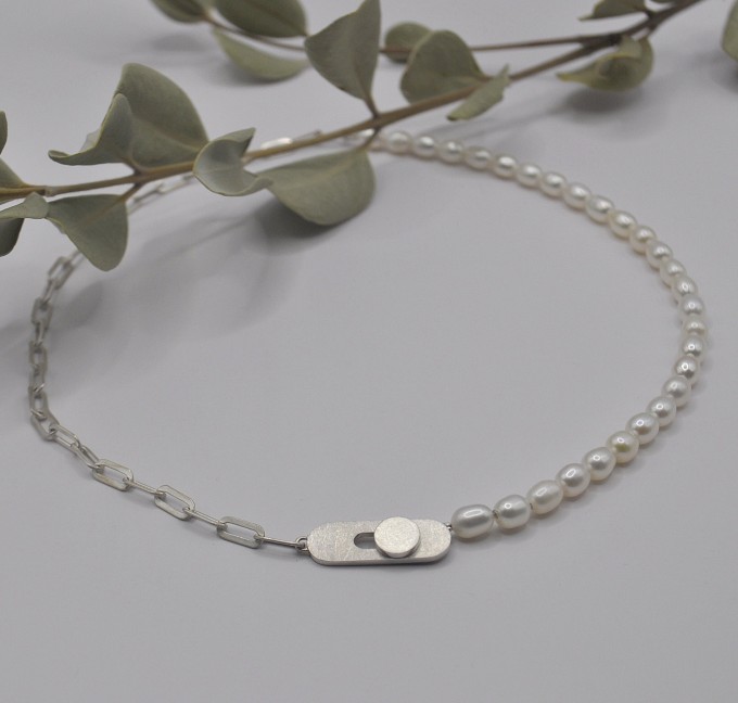 Perlenkette "Halb-Geknöpft" aus Silber