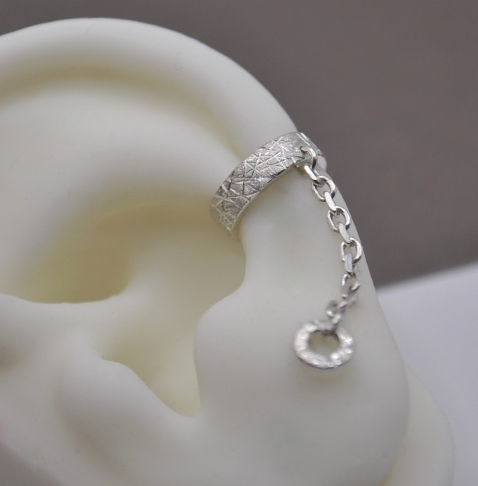 Earcuff "Verbunden" aus Silber von DOPPELLUDWIG
