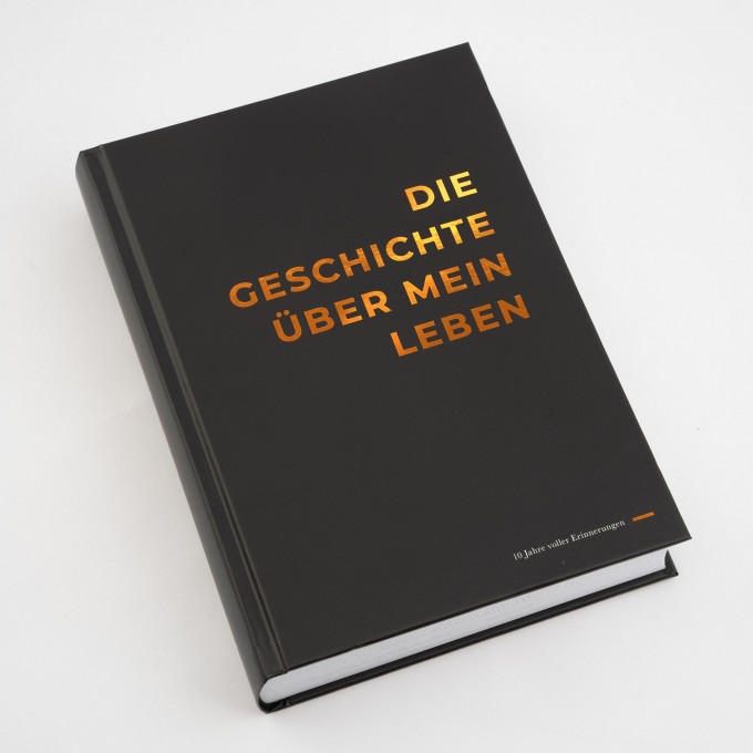 ACD DESIGN.BÜRO / Das 10-Jahre Tagebuch / Pantone Deep Black ACD DESIGN.BÜRO / Das 10-Jahre Tagebuch / Pantone Deep Black