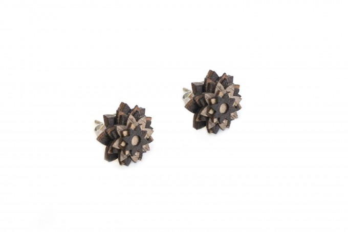 BeWooden Ohrringe - Ohrstecke mit Holzdetail - Motiv Blume - African Flower Earrings BeWooden Ohrringe - Ohrstecke mit Holzdetail - Motiv Blume - African Flower Earrings