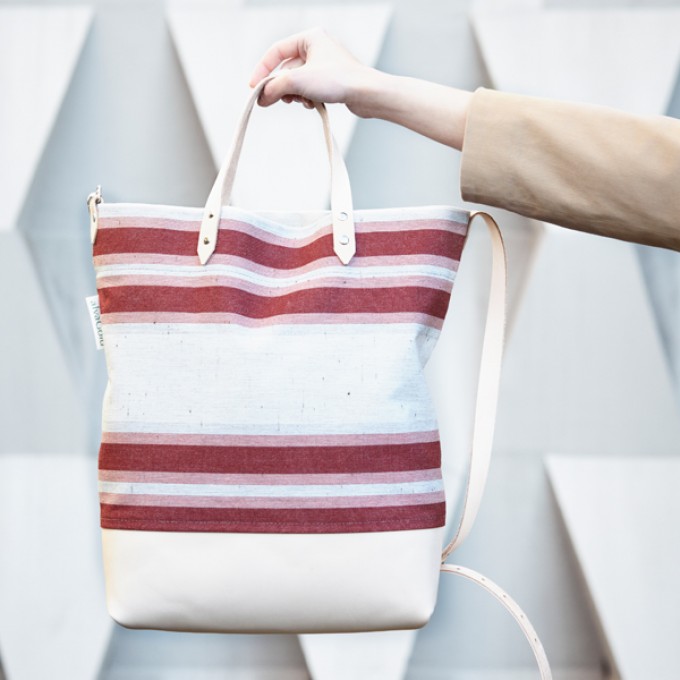 alva Luna Recyclingtasche aus wiederverwendetem Markisentuch/Leder (rot) alva Luna Recyclingtasche aus wiederverwendetem Markisentuch/Leder (rot)