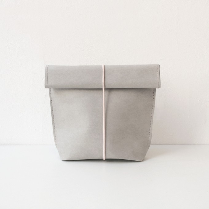 KAMI. cosmetic bag – grey KAMI. cosmetic bag – grey