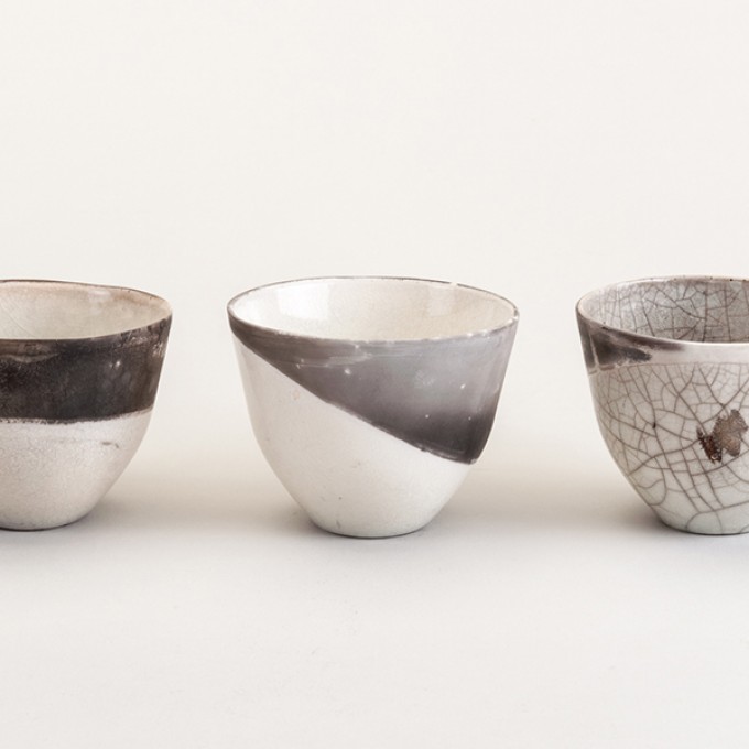 Raku-Bowl "George" Typ M – studio.drei Raku-Bowl "George" Typ M – studio.drei