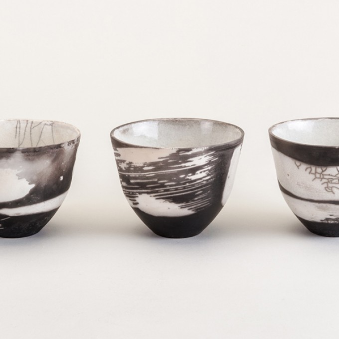 Raku-Bowl "George" Typ A – studio.drei Raku-Bowl "George" Typ A – studio.drei