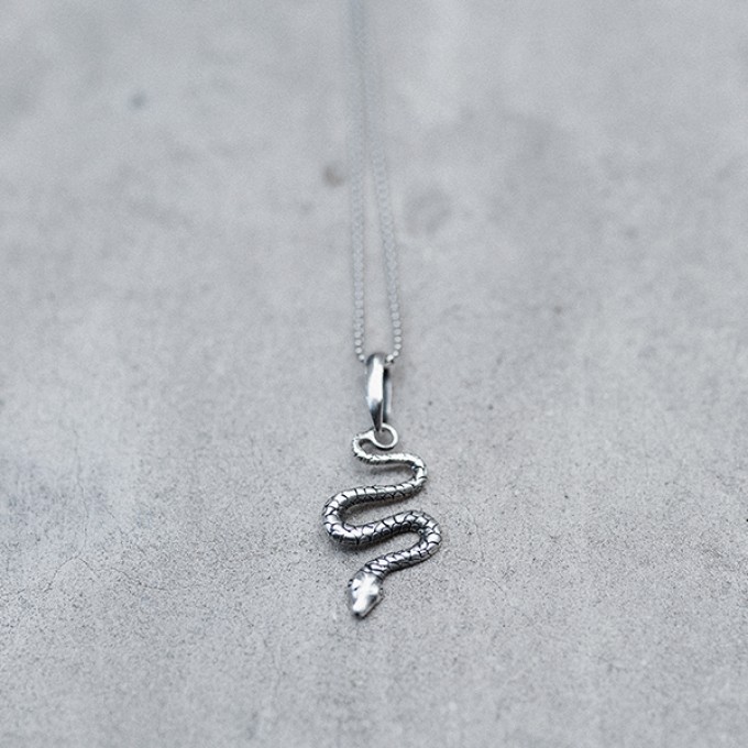 Fünf Snake Necklace Ular Fünf Snake Necklace Ular