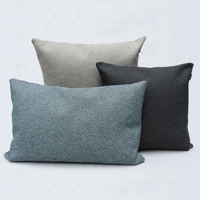 HOOK&EYE Kissen 'Fat Bo' 60x60 in zehn Farben HOOK&EYE Kissen 'Fat Bo' 60x60 in zehn Farben