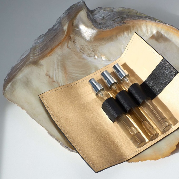 Parfum-Etui "CASE" Black inkl. 3x7,5ml EdP by Frau Tonis Parfum Parfum-Etui "CASE" Black inkl. 3x7,5ml EdP by Frau Tonis Parfum