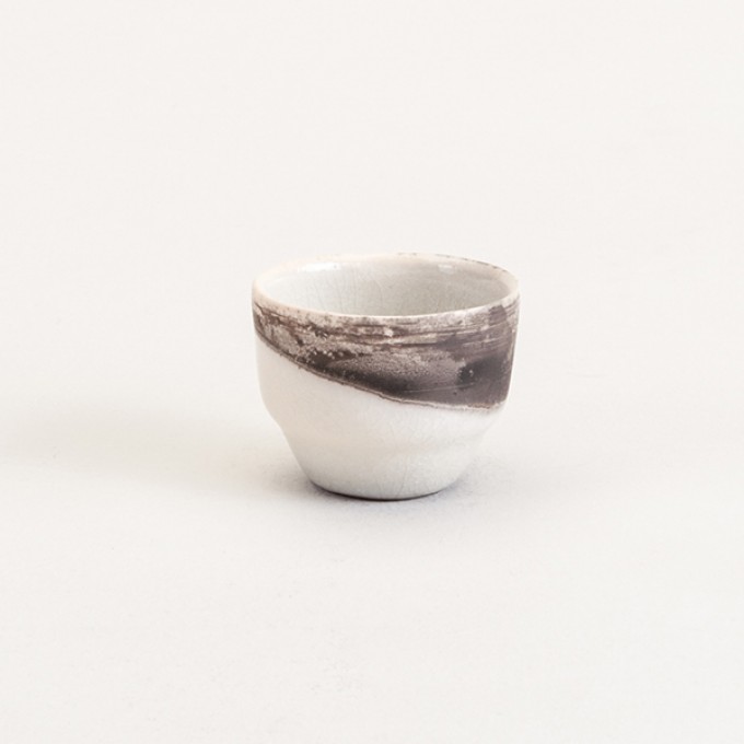 Raku-Cup "Ringo" Typ M – studio.drei Raku-Cup "Ringo" Typ M – studio.drei