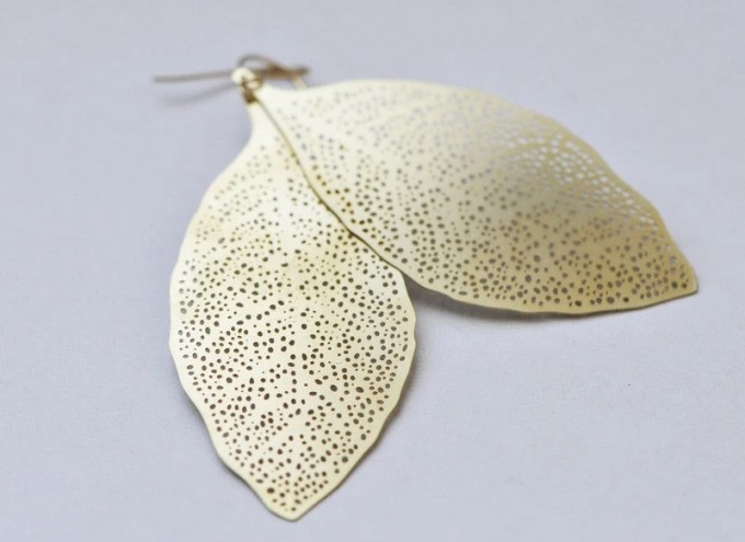 LETZTE na.hili OHRSCHMUCK "large leafs" zarte Blätter - Gelbgold oder Weißgold (silbern) Ohrschmuck
