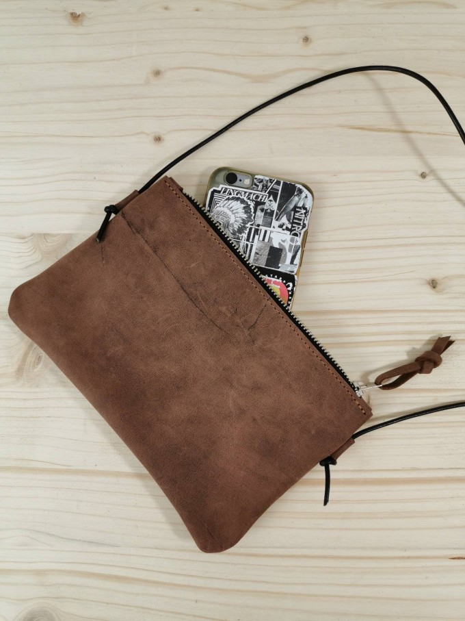 BSAITE kleine Umhängetasche / Smartphone Bag / Mini / Echt Leder BSAITE kleine Umhängetasche / Smartphone Bag / Mini / Echt Leder