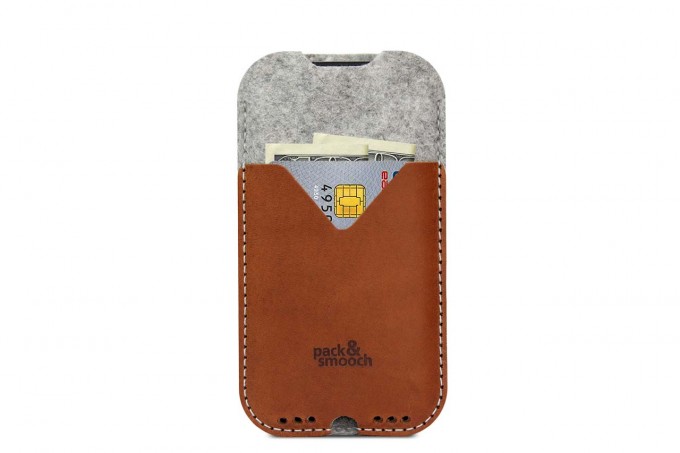 iPhone 5S / SE Hülle "Kirkby"
100% Merino Wollfilz (grau meliert)
iPhone 5S / SE Hülle "Kirkby"
100% Merino Wollfilz (grau meliert)