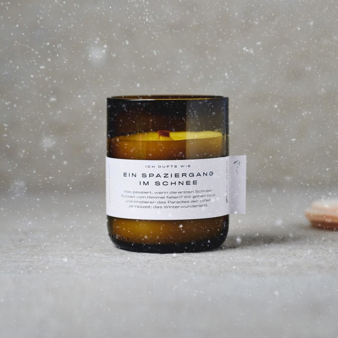 EIN SPAZIERGANG IM SCHNEE – Duftkerze von DUFTE MANUFAKTUR EIN SPAZIERGANG IM SCHNEE – Duftkerze von DUFTE MANUFAKTUR