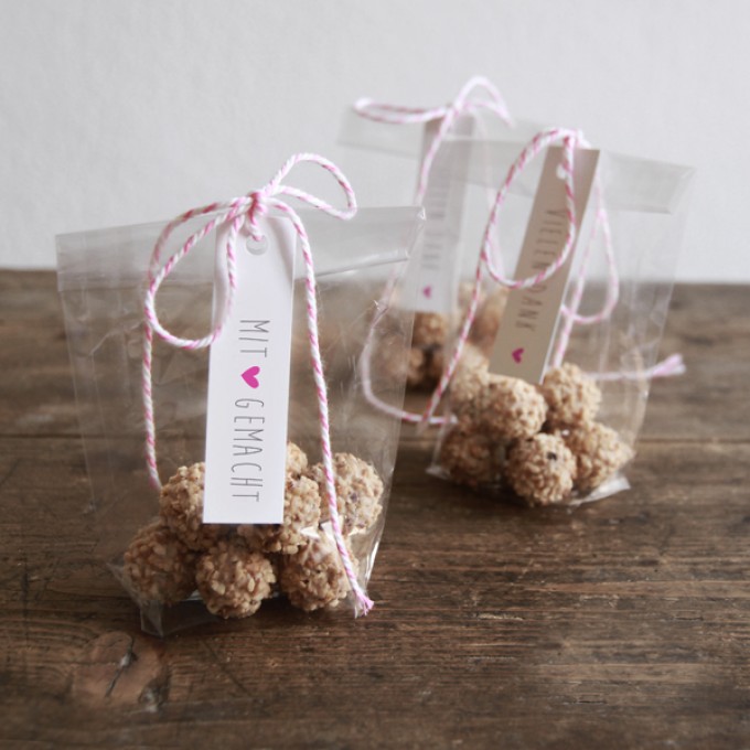 kleiner mensch Geschenkanhänger
– 12 Stück (pink und türkis) kleiner mensch Geschenkanhänger
– 12 Stück (pink und türkis)