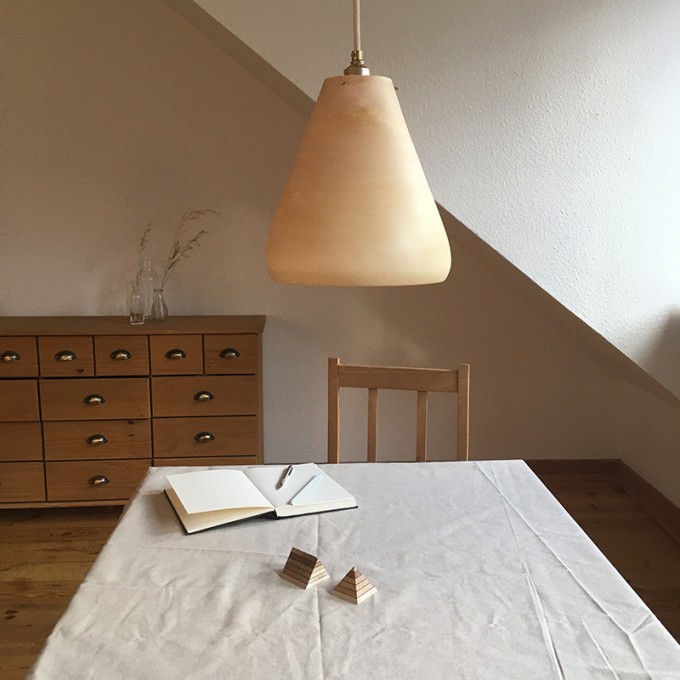 MAXLUZI - Hängelampe aus Birkenholz MAXLUZI - Hängelampe aus Birkenholz