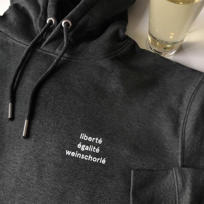 "liberté égalité weinschorlé" Unisex Kapuzensweater, dark heather grey "liberté égalité weinschorlé" Unisex Kapuzensweater, dark heather grey