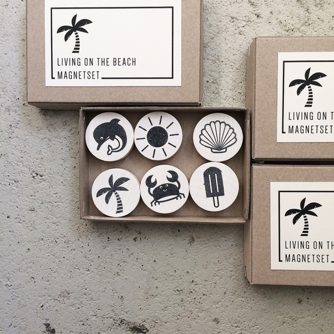 Knallbraun – Living on the Beach | Magnetset Knallbraun – Living on the Beach | Magnetset