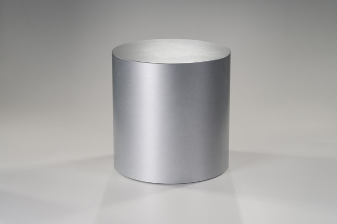 Lupadesign LOOPO, silber - Beistelltisch - Hocker - Möbel Lupadesign LOOPO, silber - Beistelltisch - Hocker - Möbel