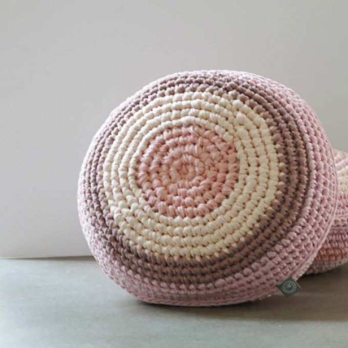 Bodenkissen PALLO von Lumikello. Recyclingdesign Bodenkissen PALLO von Lumikello. Recyclingdesign