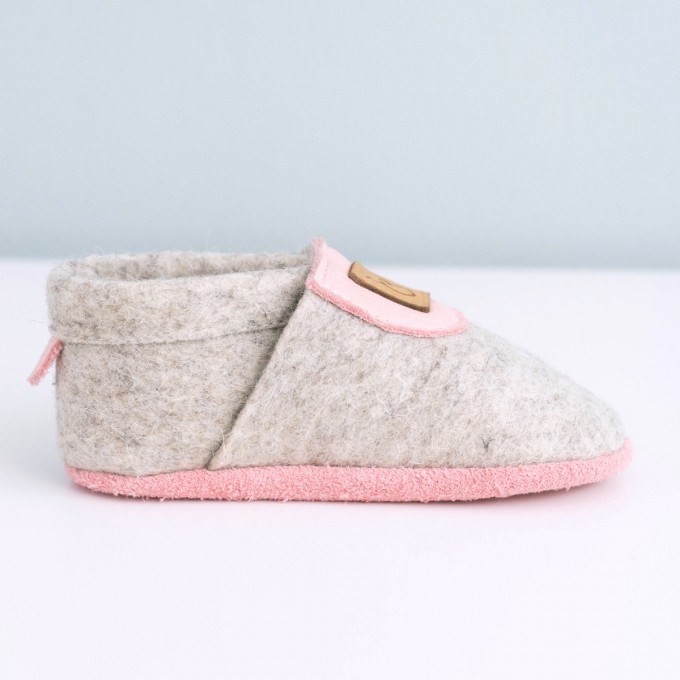 MEIN EIN & ALLES Babyschuhe / Krabbelschuhe / Hausschuhe aus Merino-Wollfilz und Bio-Leder in Rosa MEIN EIN & ALLES Babyschuhe / Krabbelschuhe / Hausschuhe aus Merino-Wollfilz und Bio-Leder in Rosa
