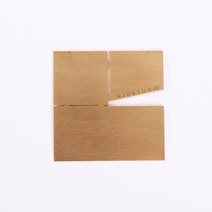 Njustudio Geometrischer Tischschmuck HOLD Square Njustudio Geometrischer Tischschmuck HOLD Square