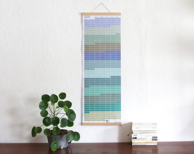 Minimalistischer Wandkalender 2020 | Pastell-Salbei-Aqua-Petrol-Türkis | Umweltfreundlich gedruckt | Deutsch & Englisch | Nominiert für „Green Product Award 2018“ | 100% Recyclingpapier | Ohne Bilderleiste | Wi-La-No Minimalistischer Wandkalender 2020 | Pastell-Salbei-Aqua-Petrol-Türkis | Umweltfreundlich gedruckt | Deutsch & Englisch | Nominiert für „Green Product Award 2018“ | 100% Recyclingpapier | Ohne Bilderleiste | Wi-La-No