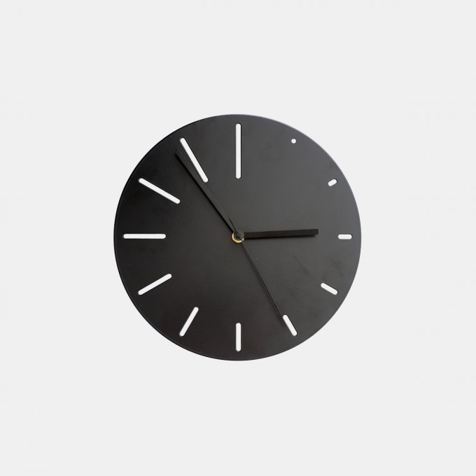 hinzkunst Wanduhr „Poggenklas“ Aluminum, schwarz und weiß hinzkunst Wanduhr „Poggenklas“ Aluminum, schwarz und weiß