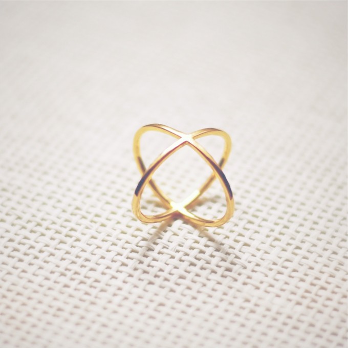 iloveblossom CROSSING OVER RING // gold iloveblossom CROSSING OVER RING // gold