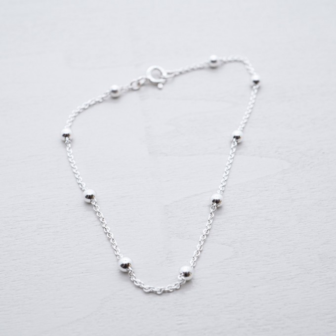 Minimalistisches Silberarmband mit Kugeln - SchmuckvonVreni