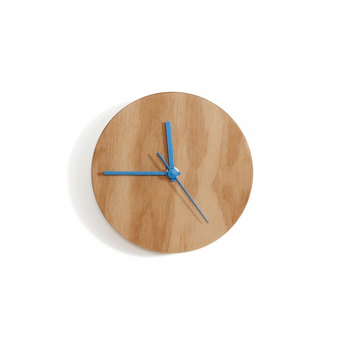ellips design Wanduhr Aika (Seekiefer) ellips design Wanduhr Aika (Seekiefer)