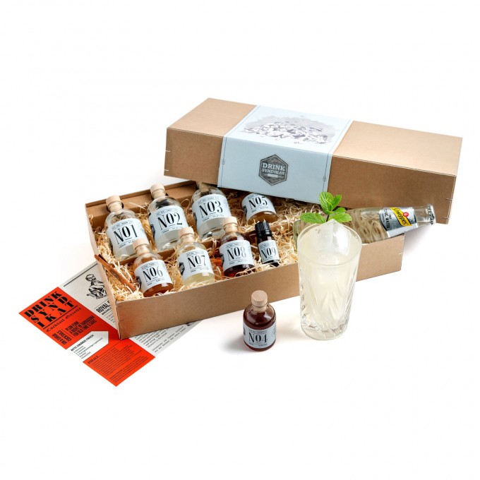 Royal Gin Expedition - Gin Cocktail-Kit mit Zutaten und Rezepten Royal Gin Expedition - Gin Cocktail-Kit mit Zutaten und Rezepten