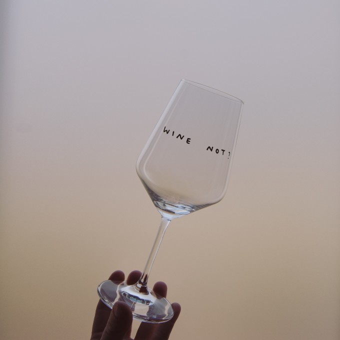 "Wine Not" Weinglas by Johanna Schwarzer × selekkt "Wine Not" Weinglas by Johanna Schwarzer × selekkt