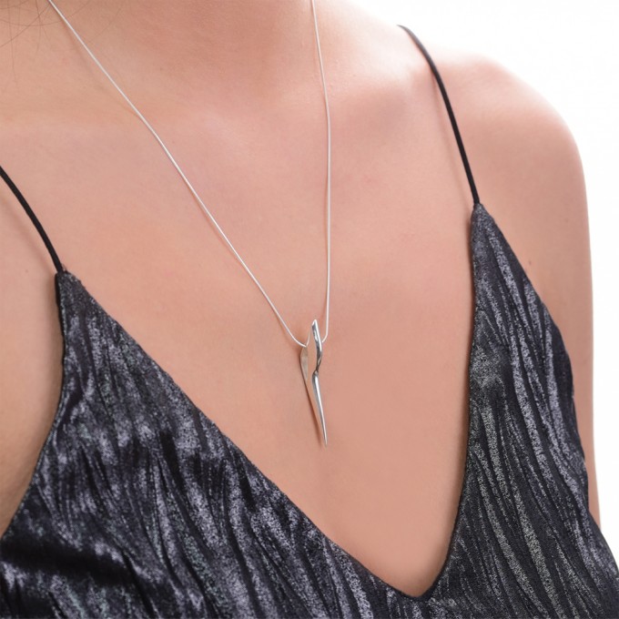 SPACE JEWELS. SHARP SPACER, Anhänger mit Kette. Sterling Silber. SPACE JEWELS. SHARP SPACER, Anhänger mit Kette. Sterling Silber.
