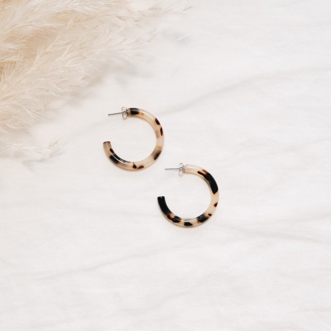 EVE+ ADIS // ACETAT HOOPS SMALL amber EVE+ ADIS // ACETAT HOOPS SMALL amber