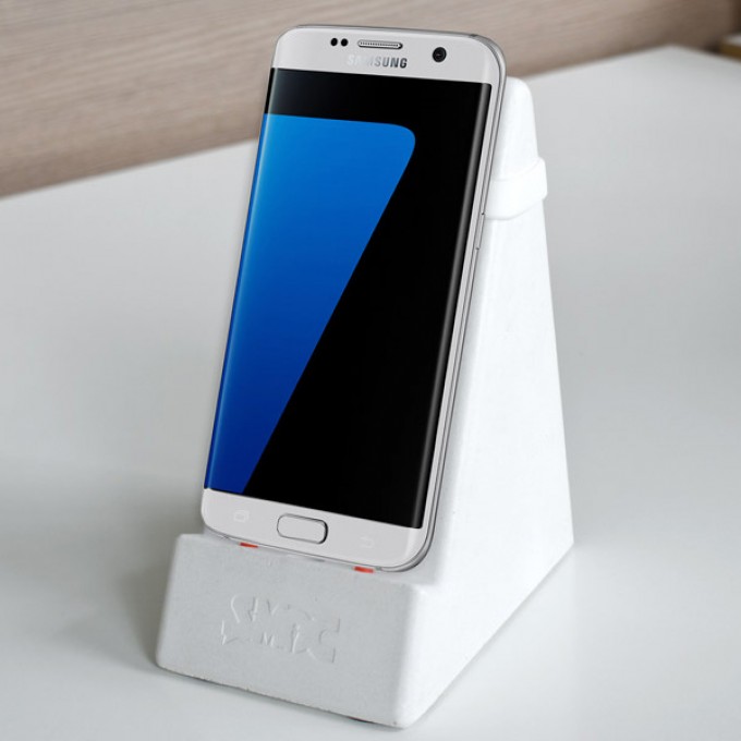 SMOC - Smartphone- und Tablethalter (Smartphonedock) - Hellgrau SMOC - Smartphone- und Tablethalter (Smartphonedock) - Hellgrau