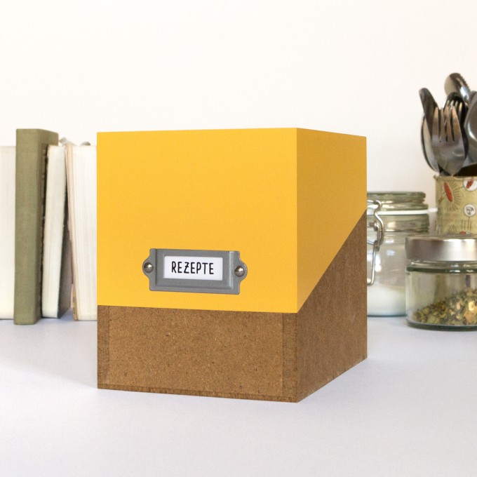 sperlingB – Rezeptbox, safrangelb, Karteikartenbox für Rezepte sperlingB – Rezeptbox, safrangelb, Karteikartenbox für Rezepte