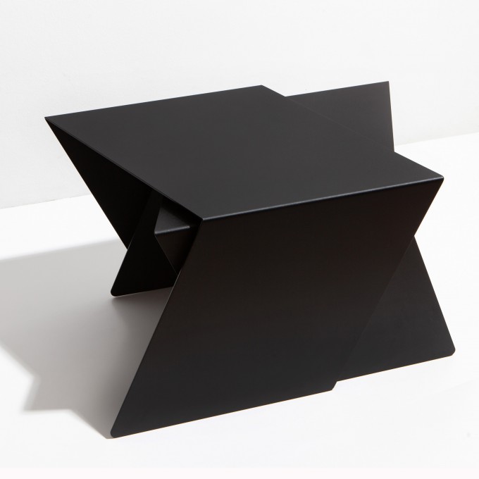 STALK Table - StudioMakuko
STALK Table - StudioMakuko