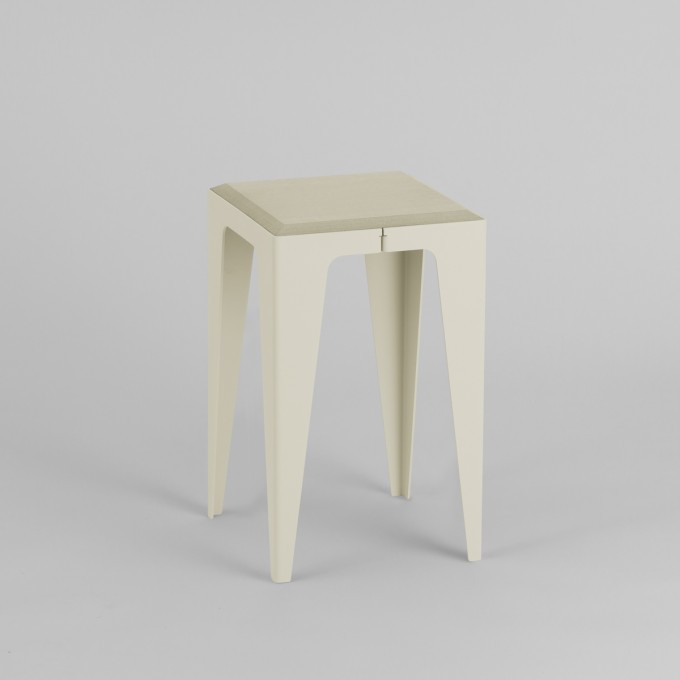 HOCKER |CHAMFER| Seiden-Grau | nachhaltiges Möbeldesign | WYE HOCKER |CHAMFER| Seiden-Grau | nachhaltiges Möbeldesign | WYE