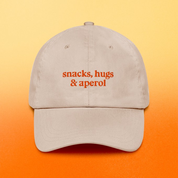 snacks, hugs & aperol Cap – studio ciao
