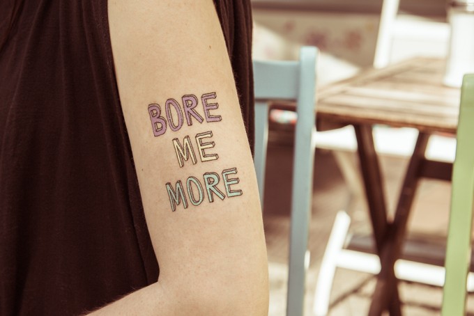 Temporary Tattoo - Bore Me More (2er Set) Temporary Tattoo - Bore Me More (2er Set)