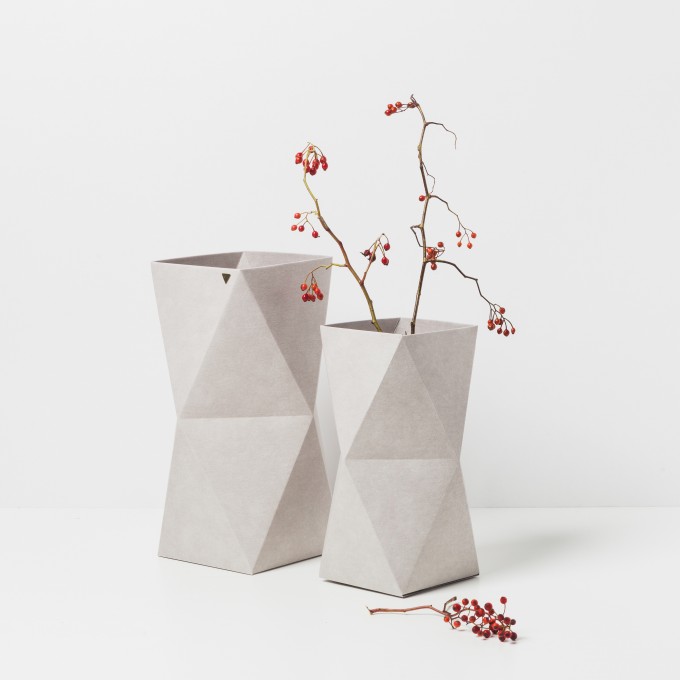 KAMI. VASES KAMI. VASES