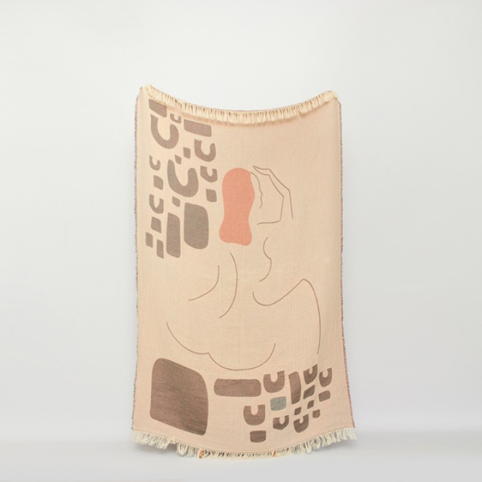 VINDUE LADY ON THE HILL BLANKET VINDUE LADY ON THE HILL BLANKET