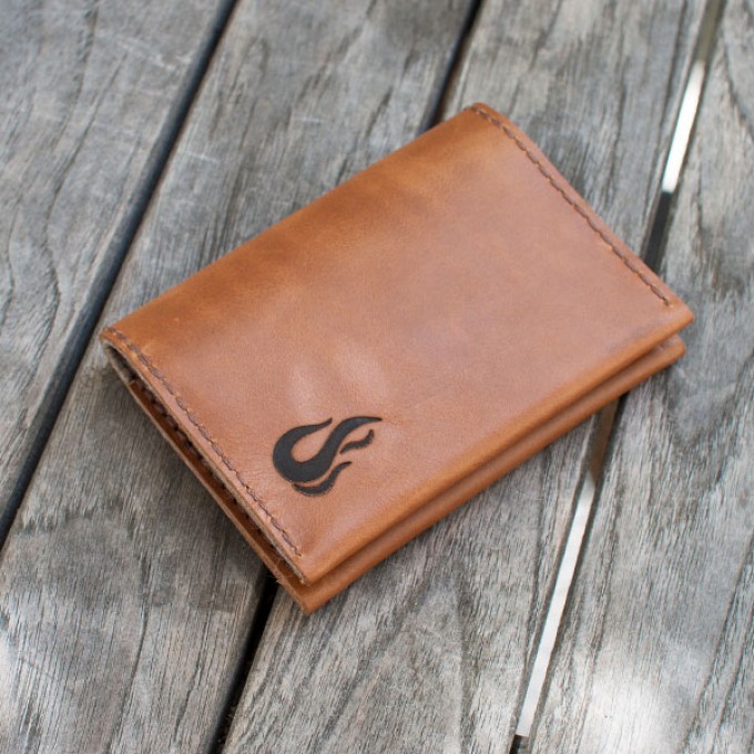 Leather Wallet - Geldbörse aus cognacfarbenem Leder - Portemonnaie - Burning Love Leather Wallet - Geldbörse aus cognacfarbenem Leder - Portemonnaie - Burning Love