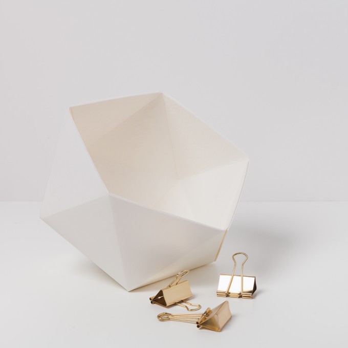 KAMI. GEOMETRIC BOX WHITE KAMI. GEOMETRIC BOX WHITE
