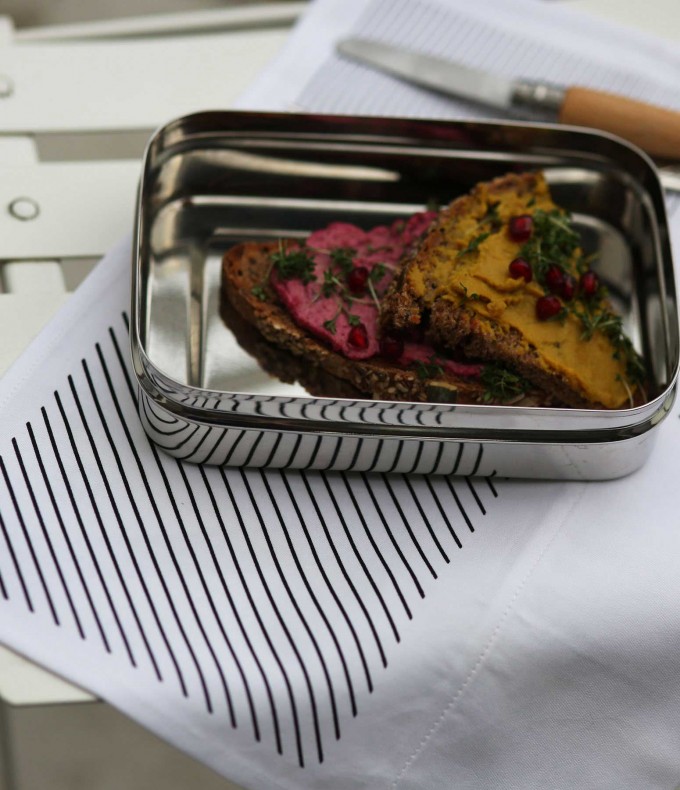 ZURÜCK Picknick Serviette bedruckt weiß ZURÜCK Picknick Serviette bedruckt weiß