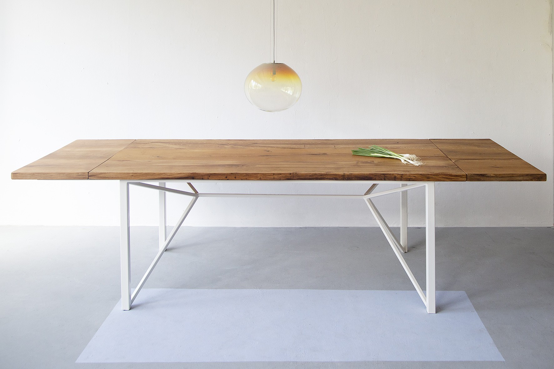 Fraaiberlin Esstisch Aus Altholz Eiche Loren Donoe Weiss Mit Ansteckplatten Selekkt Com