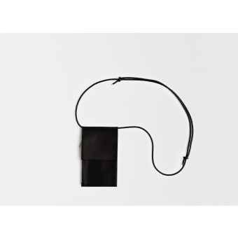 Lapàporter – Leder Handytasche zum umhängen / Brustbeutel, schwarz